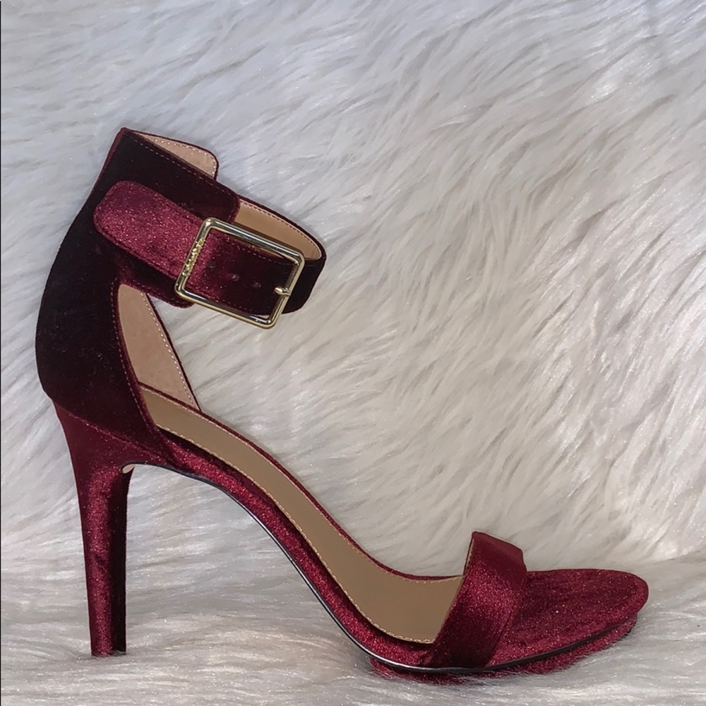 CALVIN KLEIN heels